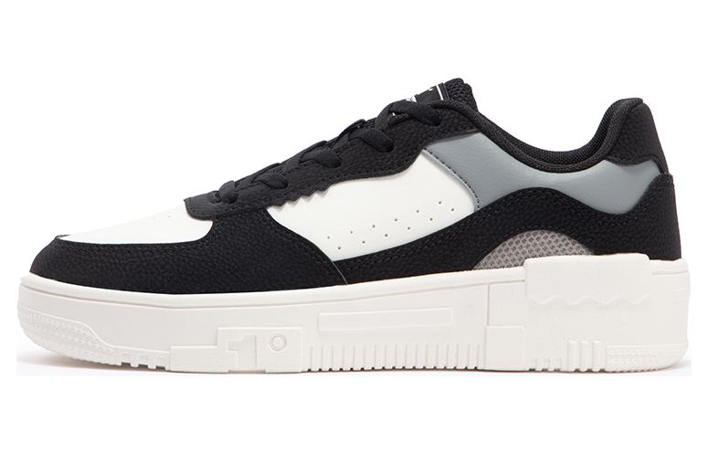 361° Anti-Slip Wear-Resistant Mid-Top Skateboard Shoes Women's White Black