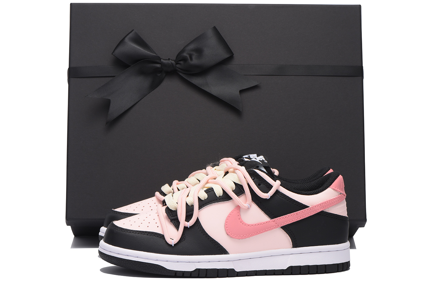 Nike Dunk Slip-Resistant Coverage Low-Top Skateboard Shoes Women's Black Pink