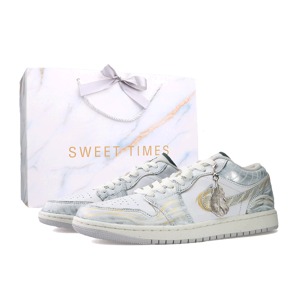 Jordan Air Jordan 1 Vintage Basketball Shoes Unisex Low top Silver/Gold