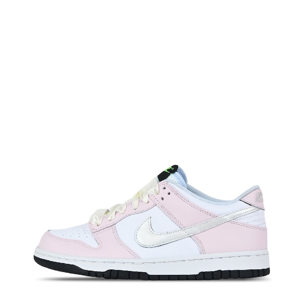 Nike Dunk Anti Slip Wear Resistant Low Top Skateboard Shoes Women's White Pink