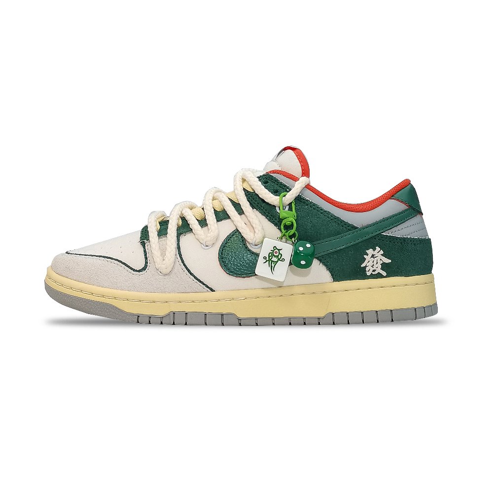 Nike Dunk Low Top Skateboard Shoes Men's Gray Green