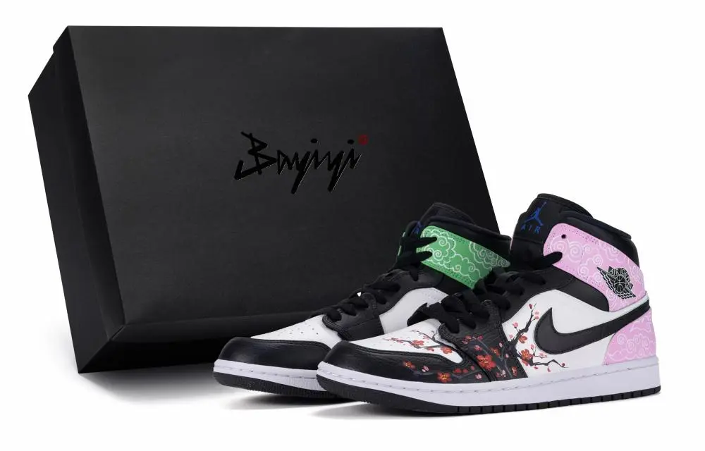 Jordan Air Jordan 1 Mid Slip-Resistant Mid-Top Vintage Basketball Shoes Women's Black White Pink Green