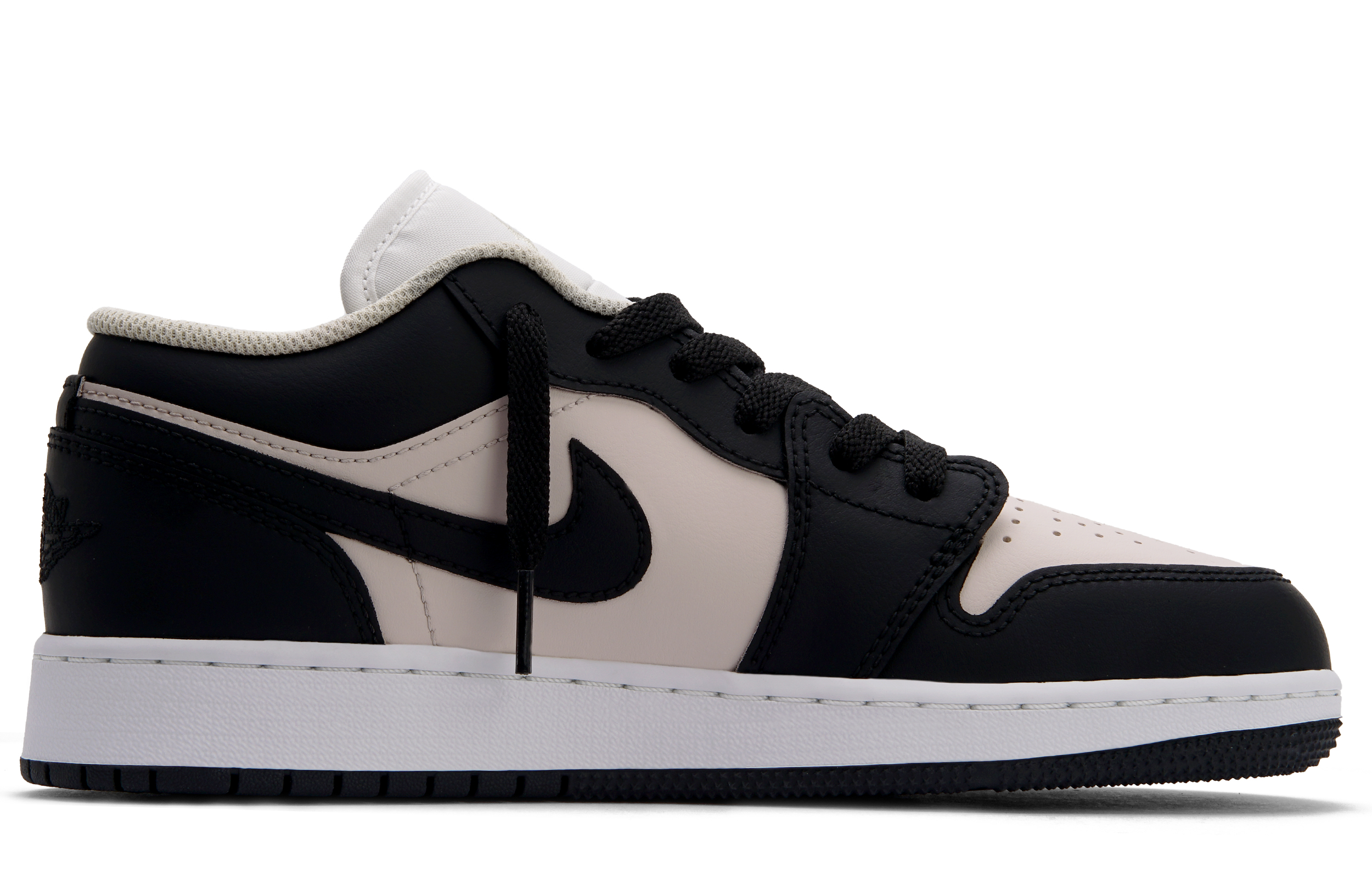 Jordan Air Jordan 1 Strawberry Salt Abrasion Resistant Low Top Vintage Basketball Shoes Unisex Black Pink купить в интернет-магазине Yoocart с быстрой доставкой по России.