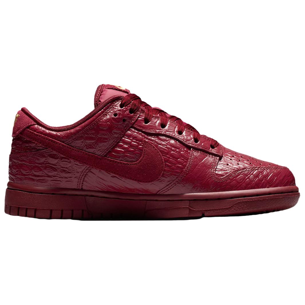 Nike Dunk Low top Skateboard Shoes Women's Red