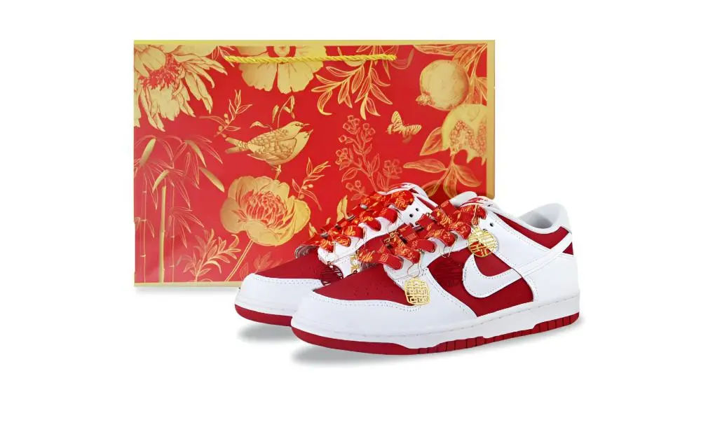 Nike Dunk Abrasion Resistant Low top Skateboard Shoes Unisex Red White