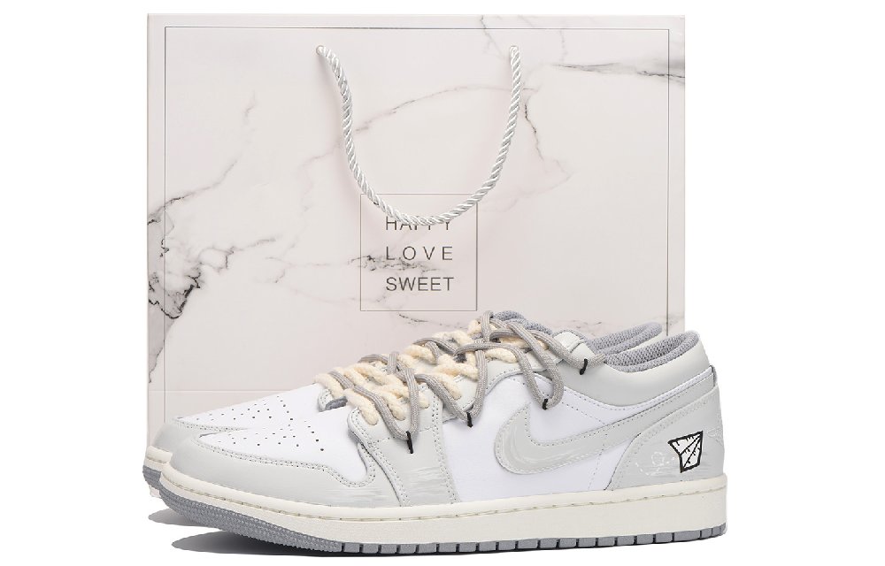 Jordan Air Jordan 1 Slip-Resistant Coverage Low-Top Vintage Basketball Shoes Men's Gray White