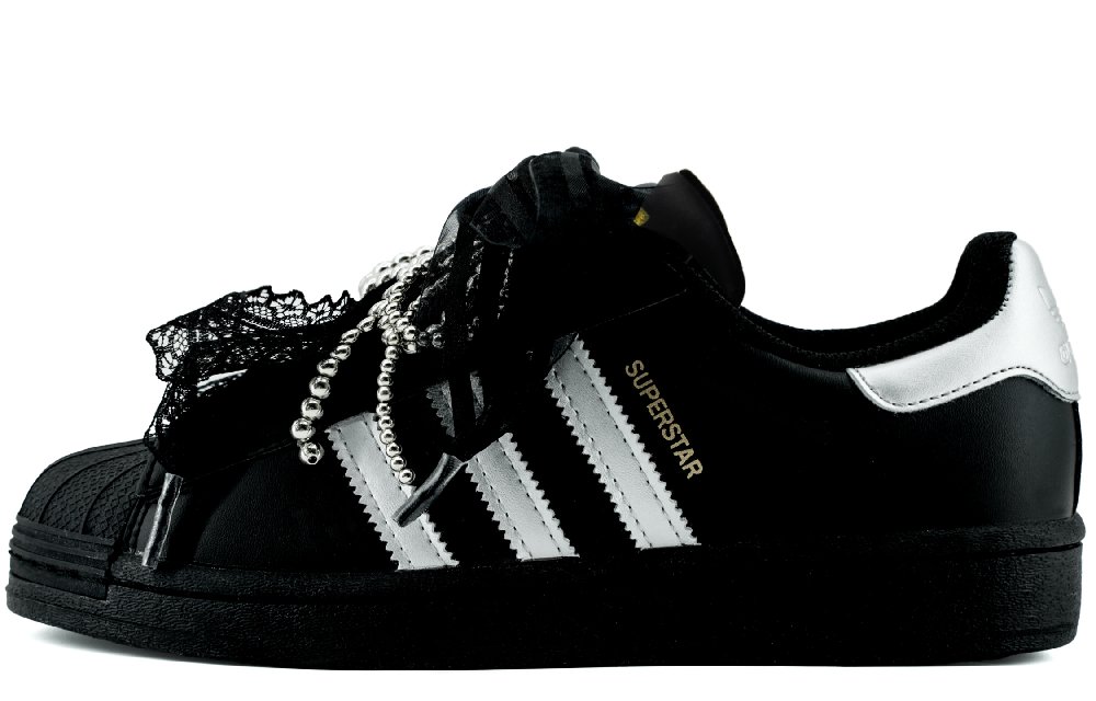 Adidas Originals SUPERSTAR Lightweight And Breathable Low Top Skateboard Shoes Women's Black Silver
