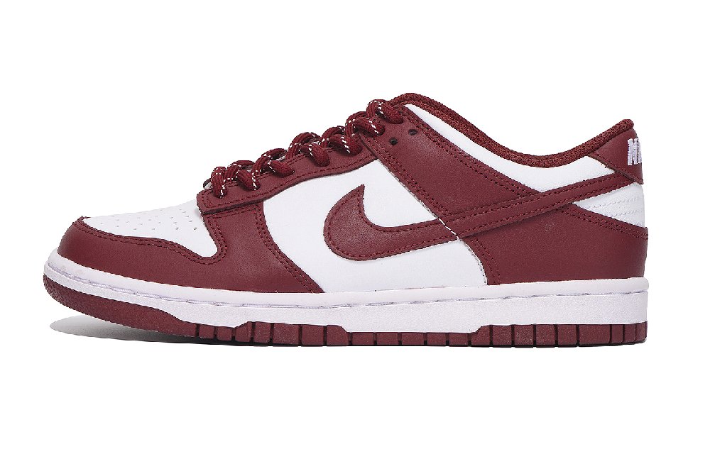 Nike Dunk Coverage Slip Resistant And Abrasion Resistant Low Top Skateboard Shoes Women's Red