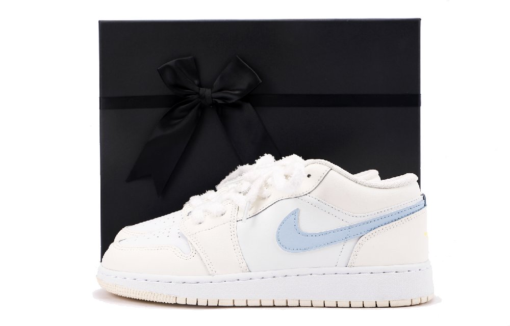 Jordan Air Jordan 1 Slip-Resistant Coverage Low-Top Vintage Basketball Shoes GS White Blue