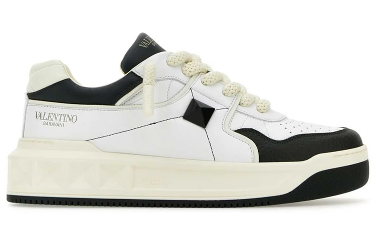 Valentino One Stud Low Top Skateboard Shoes Men's White