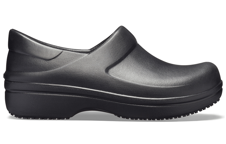 Crocs Closed Toe Slippers Women's купить в интернет-магазине Yoocart с быстрой доставкой по России.