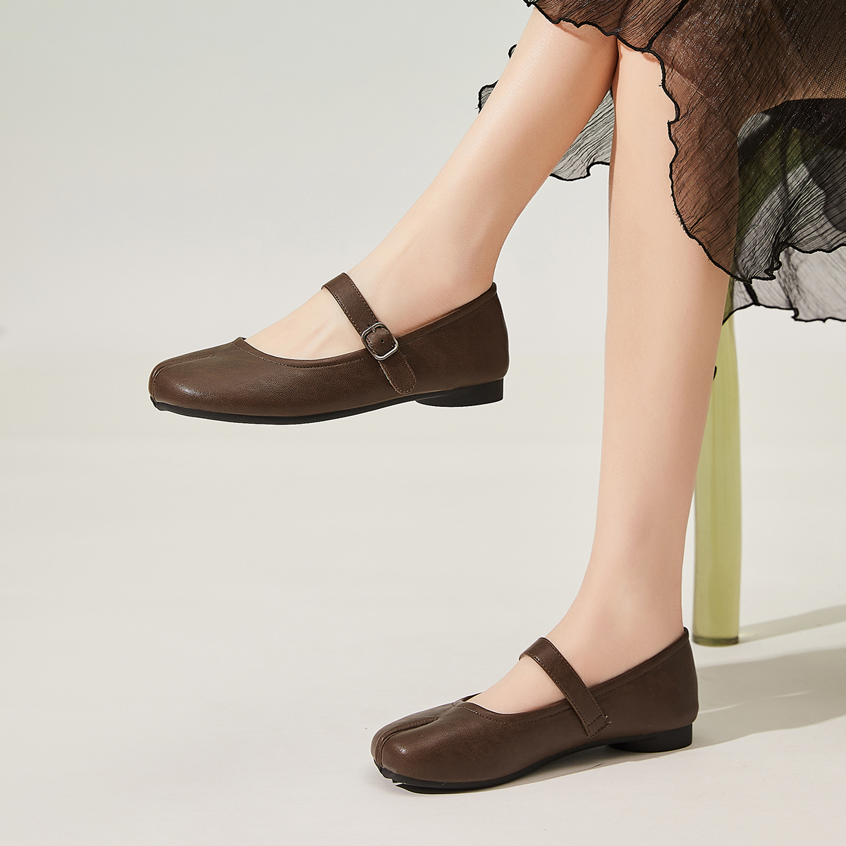 EBLAN Chunky Heel Mary Jane Shoes Women's купить в интернет-магазине Yoocart с быстрой доставкой по России.
