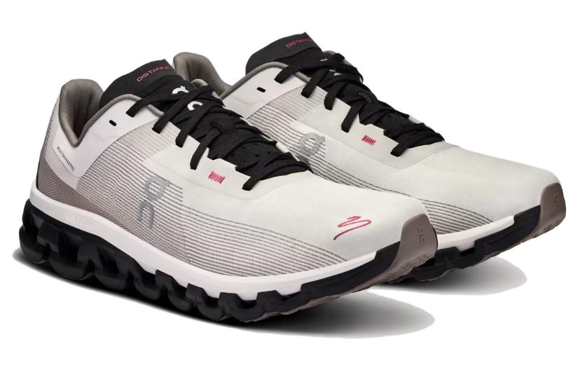 On Women's Cloudflow 4 Distance 'White Black' Women's купить в интернет-магазине Yoocart с быстрой доставкой по России.