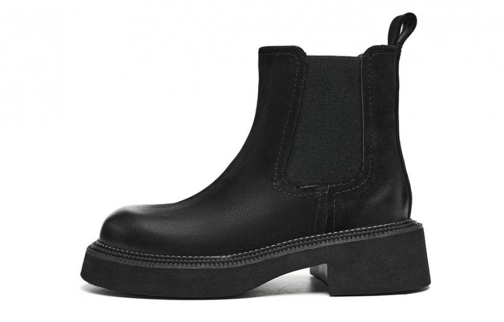 EBLAN Short Chelsea Boots Women's Black