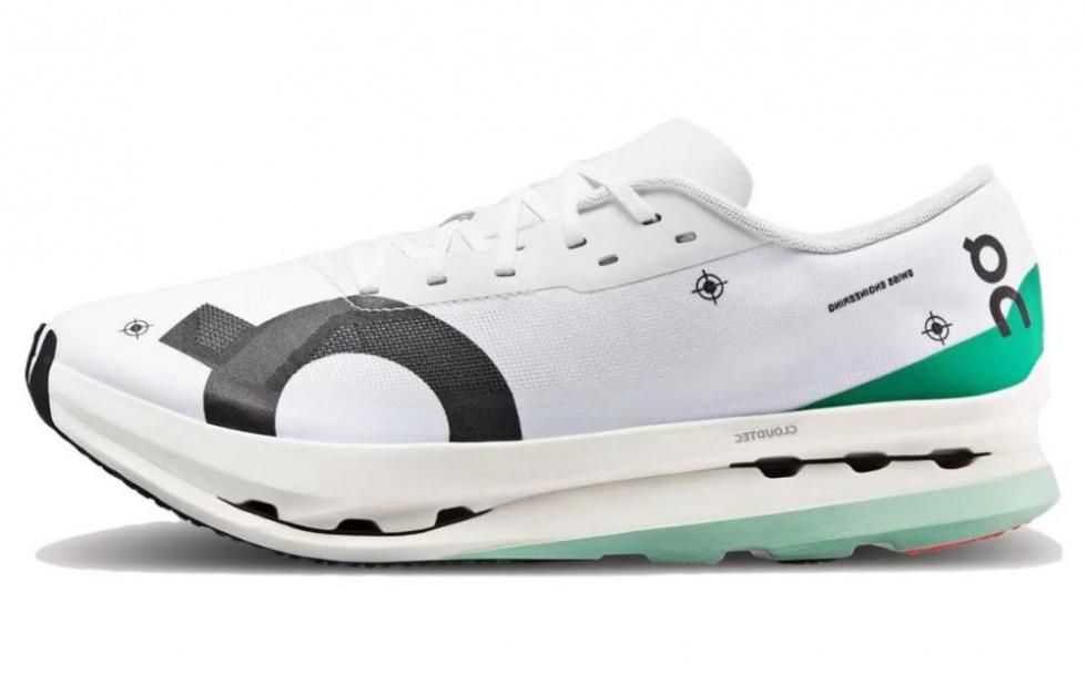On CloudBoom Echo 3 Undyed White Mint