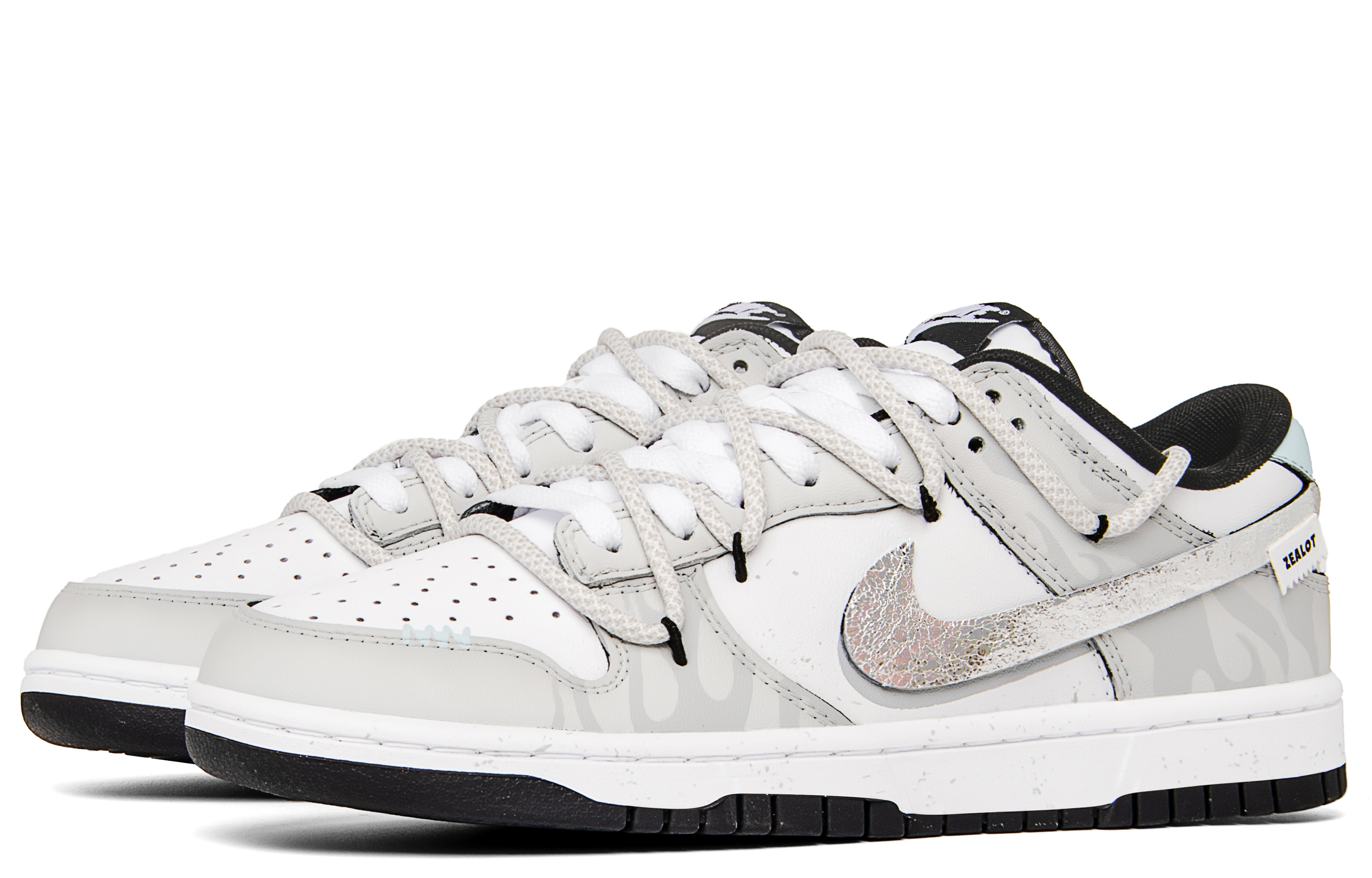 Nike Dunk Anti Slip Wear Resistant Low Top Skateboard Shoes Unisex White Silver купить в интернет-магазине Yoocart с быстрой доставкой по России.