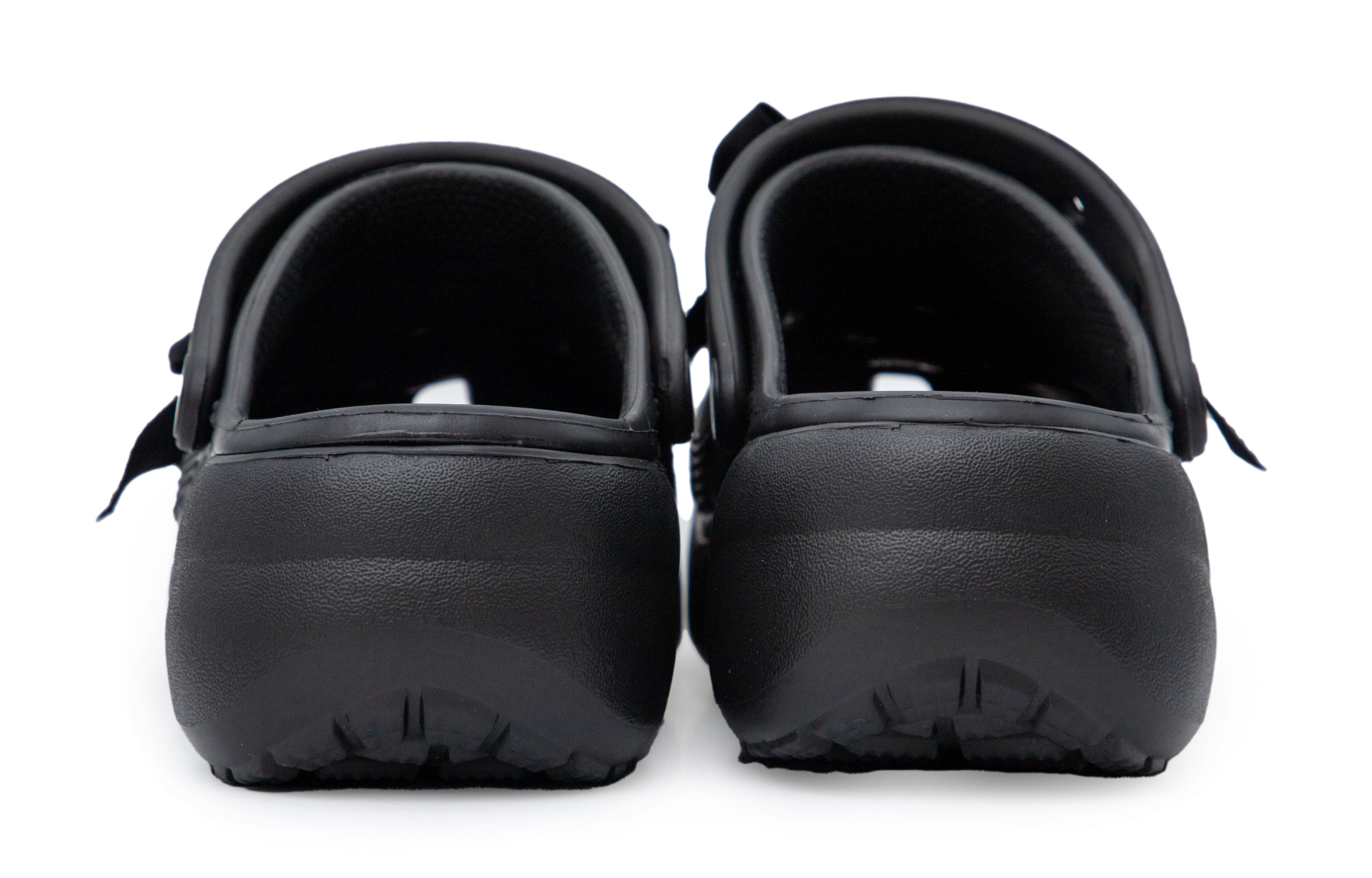 Crocs Classic Clog Black Butterfly Allure Clogs Women's Black купить в интернет-магазине Yoocart с быстрой доставкой по России.