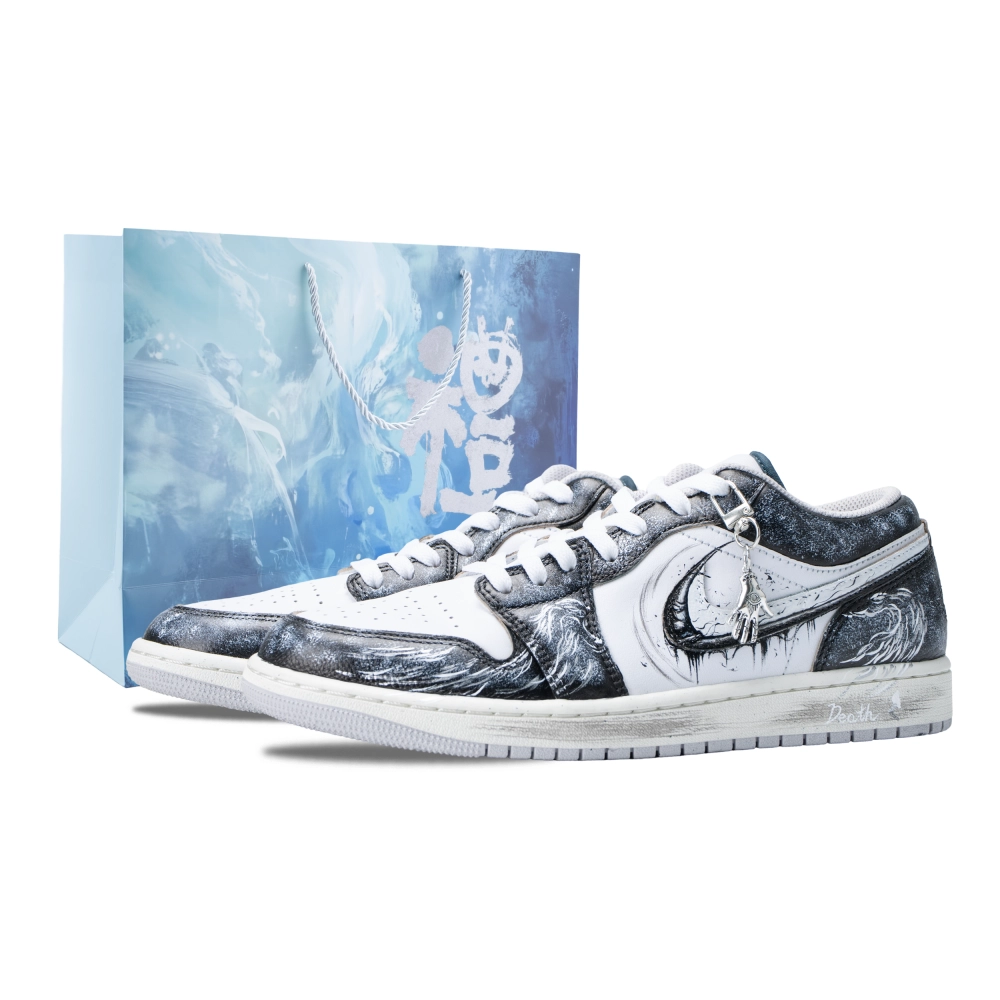 Jordan Air Jordan 1 Dark Shadow Bleach Abrasion Resistant Low top Vintage Basketball Shoes Unisex Black White