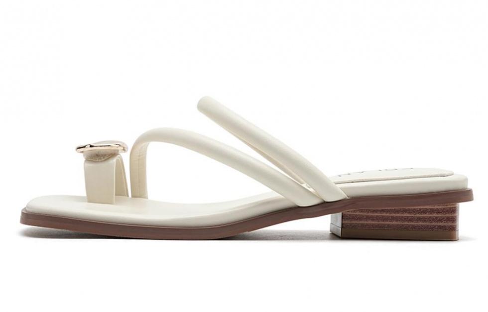 EBLAN Odor-Resistant Quick Dry Flip Flops Women's Beige