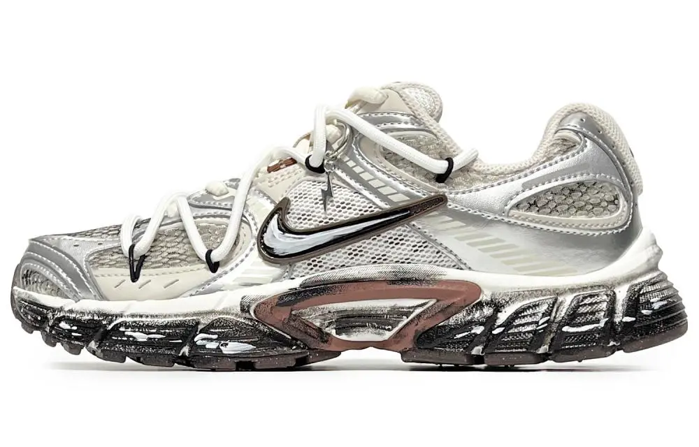 Nike V5 RNR Cushioning, Wear Resistant Low Top Running Shoes Women's Gray Black