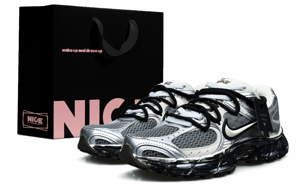 Nike V5 RNR Cushioning, Wear Resistant Low top Running Shoes Unisex Silver Gray