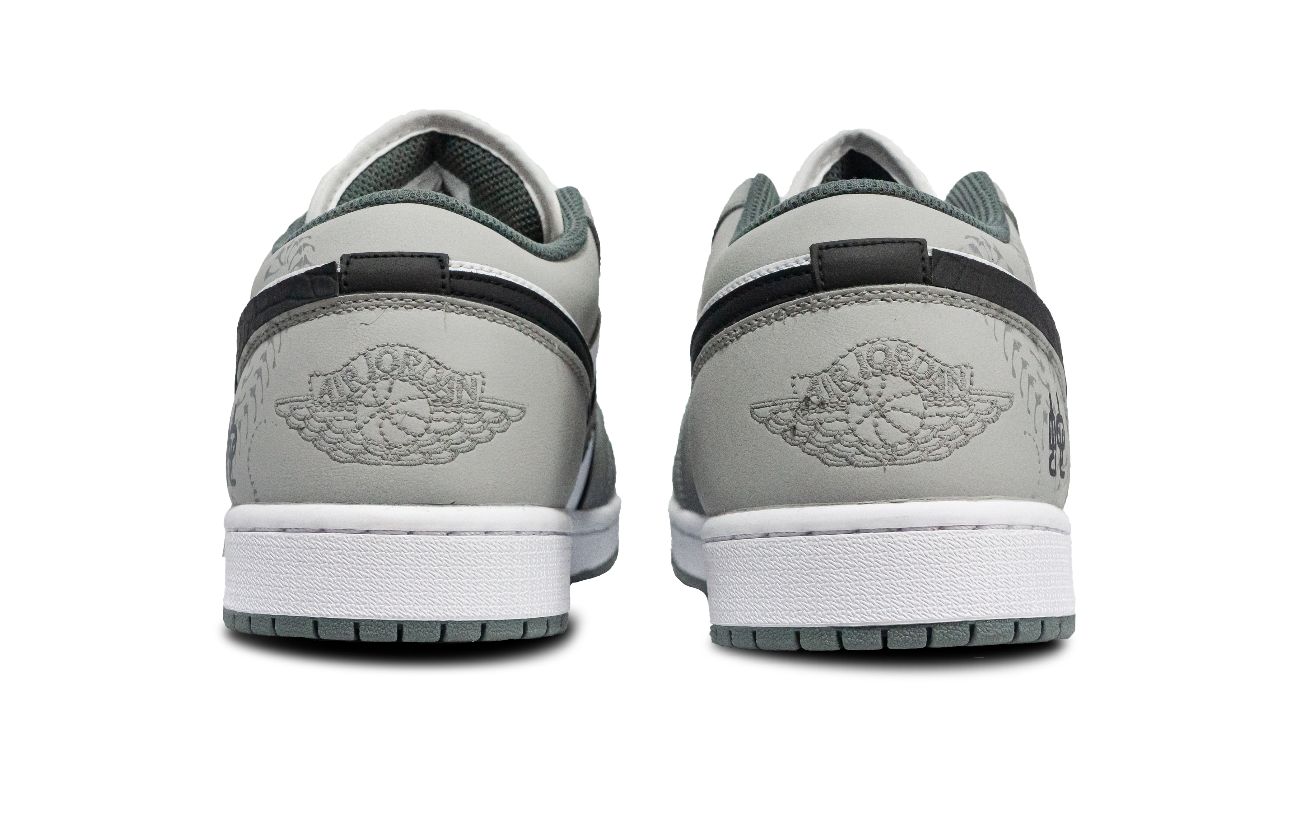 Jordan Air Jordan 1 Slip-Resistant Low-Top Vintage Basketball Shoes Unisex Light Gray купить в интернет-магазине Yoocart с быстрой доставкой по России.