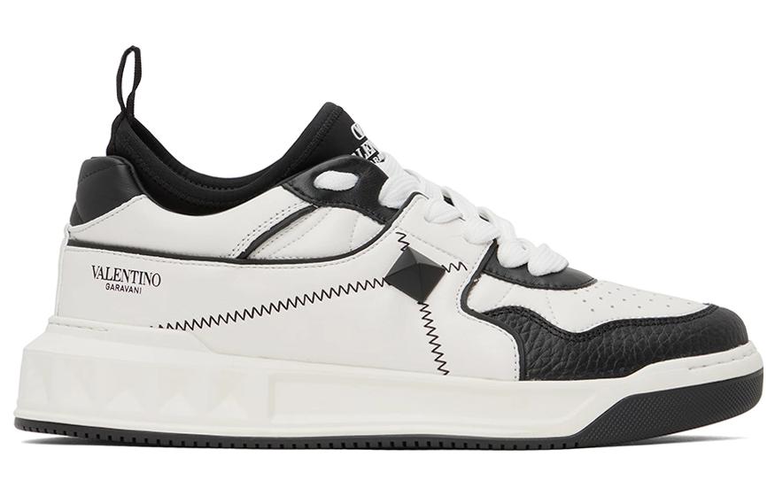 Valentino One Stud Low Top Skateboard Shoes Men's White Black