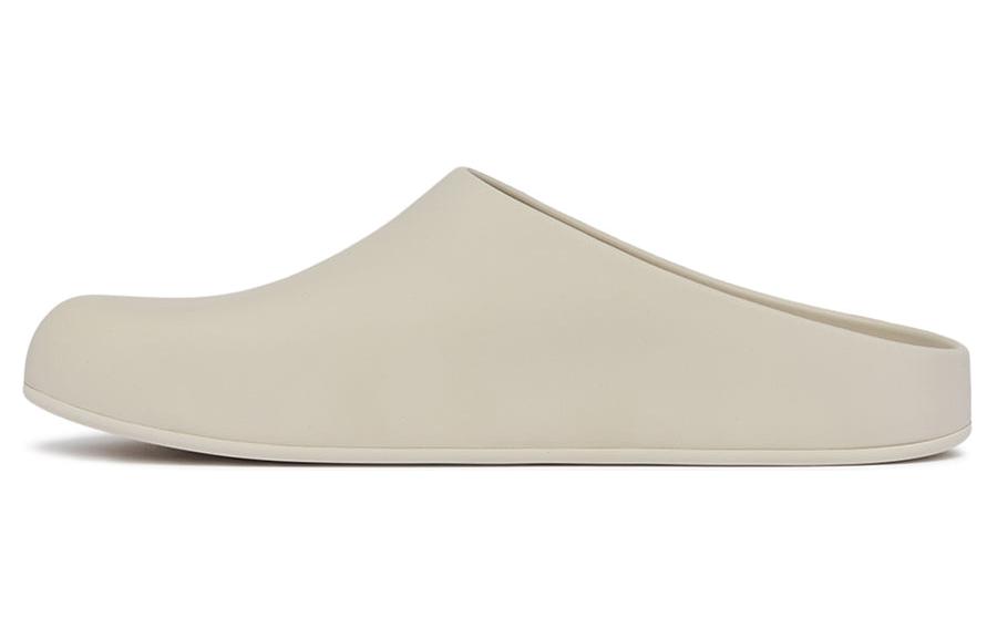 Balenciaga Pool Closed Slide 'Nacre'