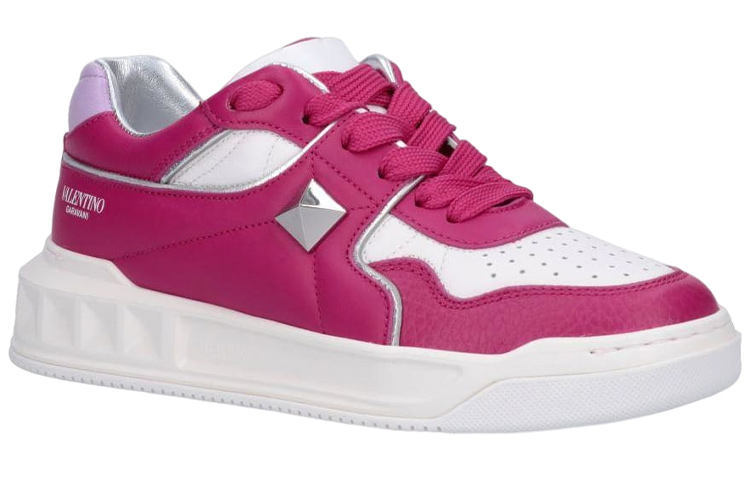 Valentino One Stud Low Top Stylish Skateboarding Shoes Women's Pink