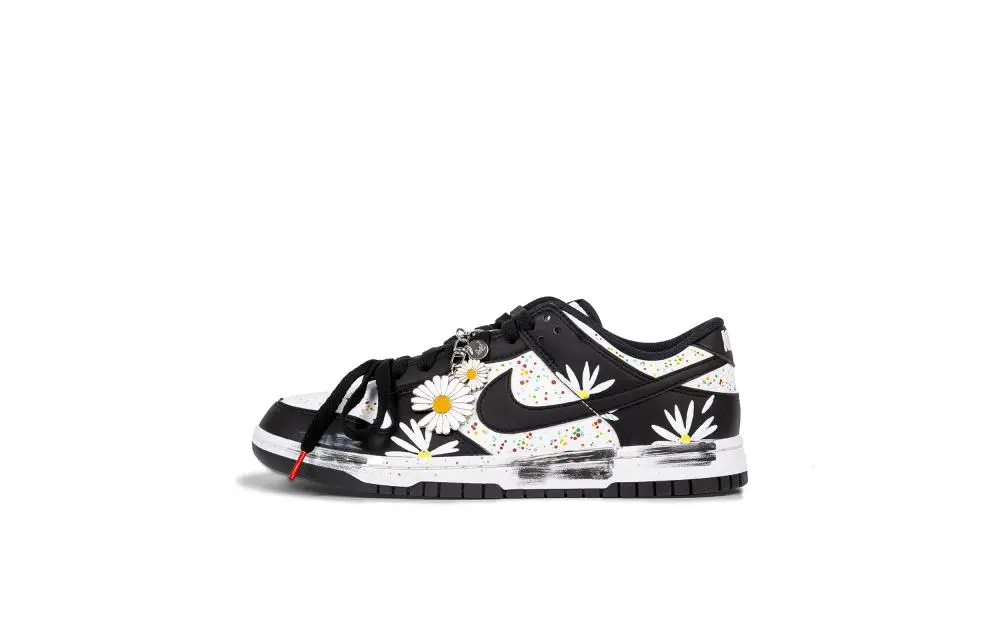 Nike Dunk Abrasion Resistant Low top Skateboard Shoes Unisex Black White