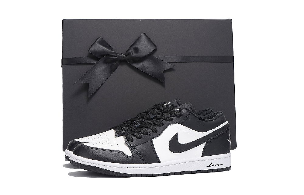Jordan Air Jordan 1 Anti Slip And Wear Resistant Coverage Low Top Vintage Basketball Shoes Unisex Black White