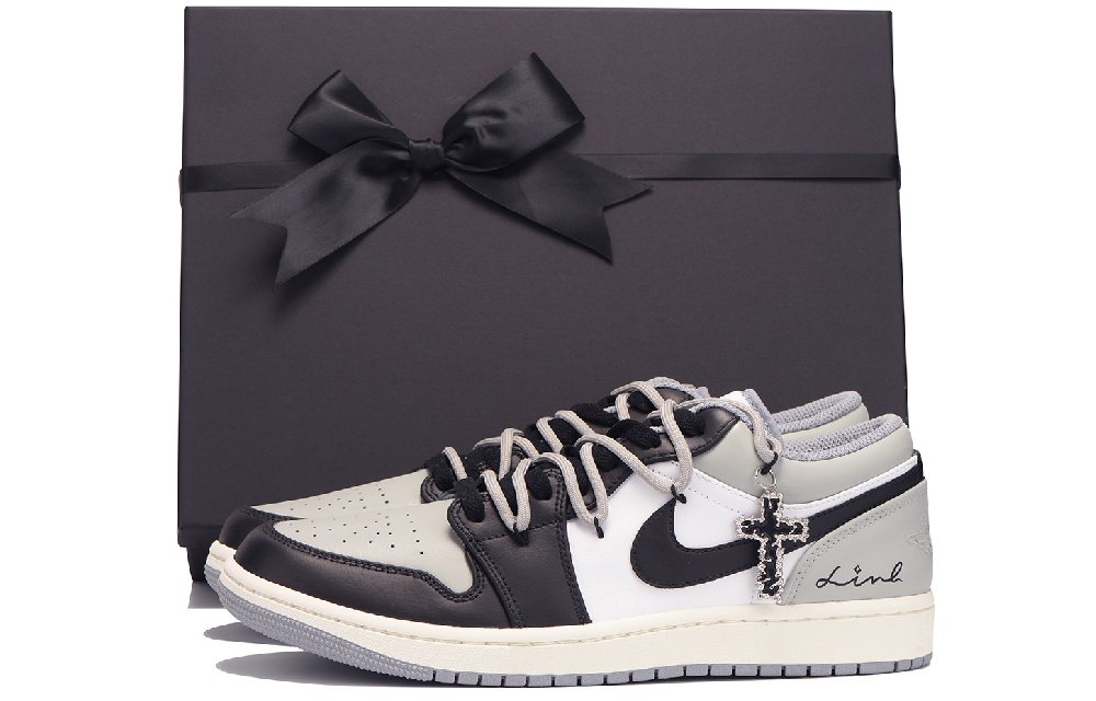 Jordan Air Jordan 1 Slip-Resistant Coverage Low-Top Vintage Basketball Shoes Men's Black Gray