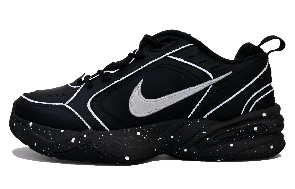 Nike Air Monarch 4 Low-Top Chunky Sneakers Unisex Black White