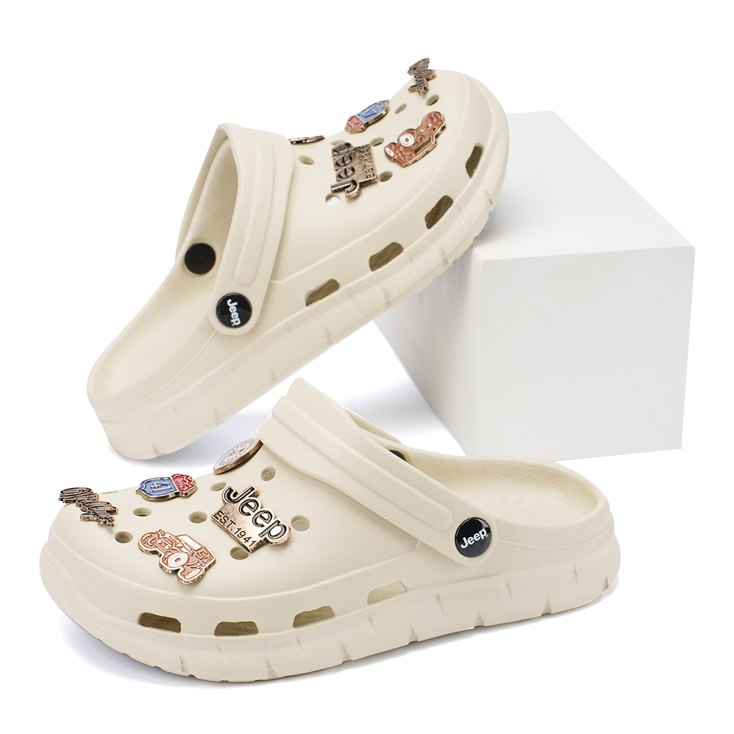 Jeep Clogs Unisex купить в интернет-магазине Yoocart с быстрой доставкой по России.