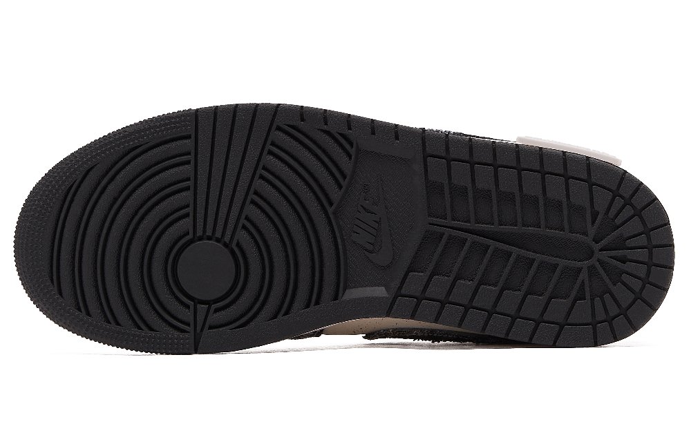 Jordan Air Jordan 1 Low Panda Mischief Anti-Slip Wear-Resistant Low-Top Vintage Basketball Shoes Men's Black White