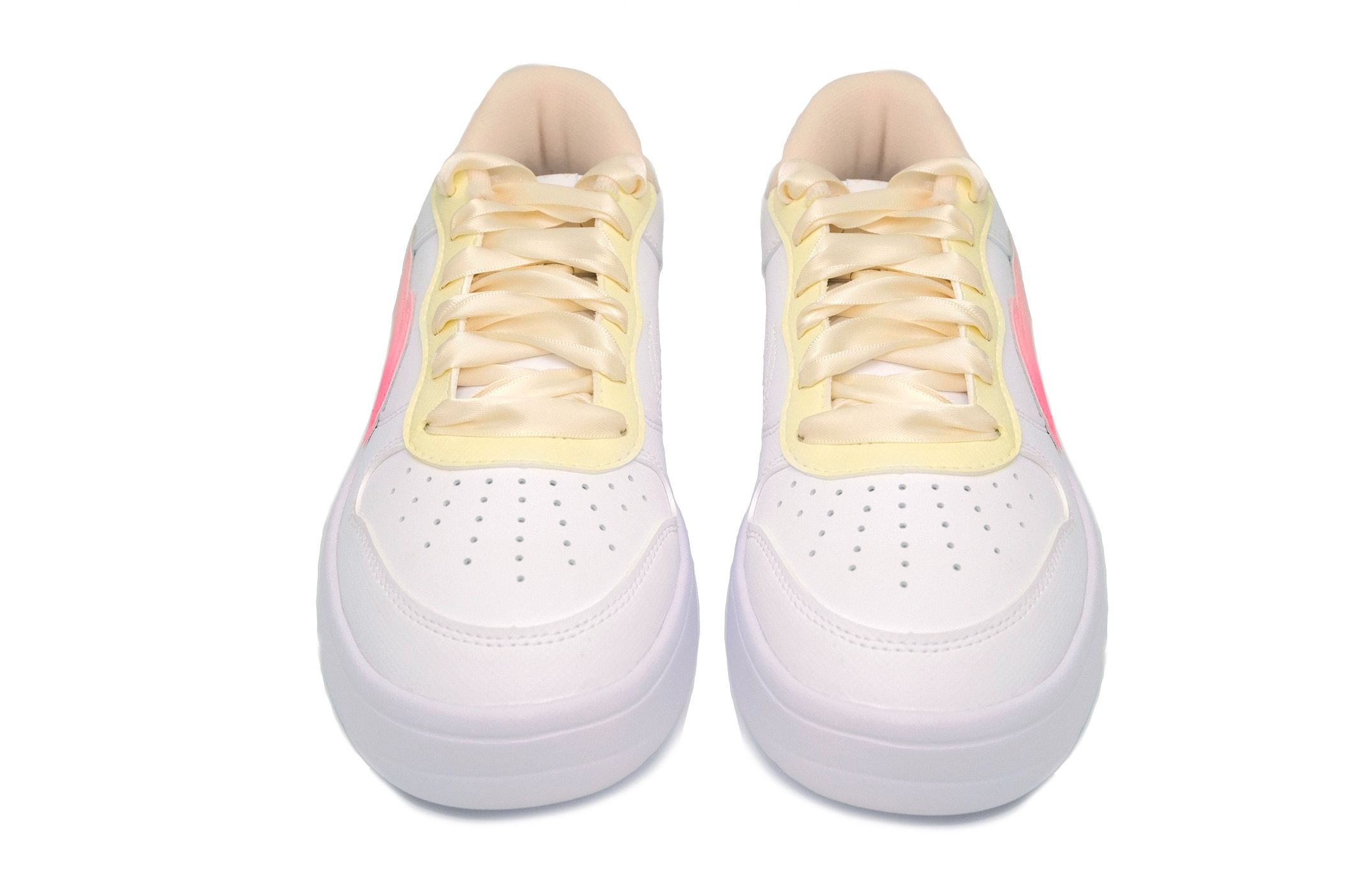 LiNing Pontoon Boats Anti Slip Wear Resistant Low Top Skateboard Shoes Women's White купить в интернет-магазине Yoocart с быстрой доставкой по России.