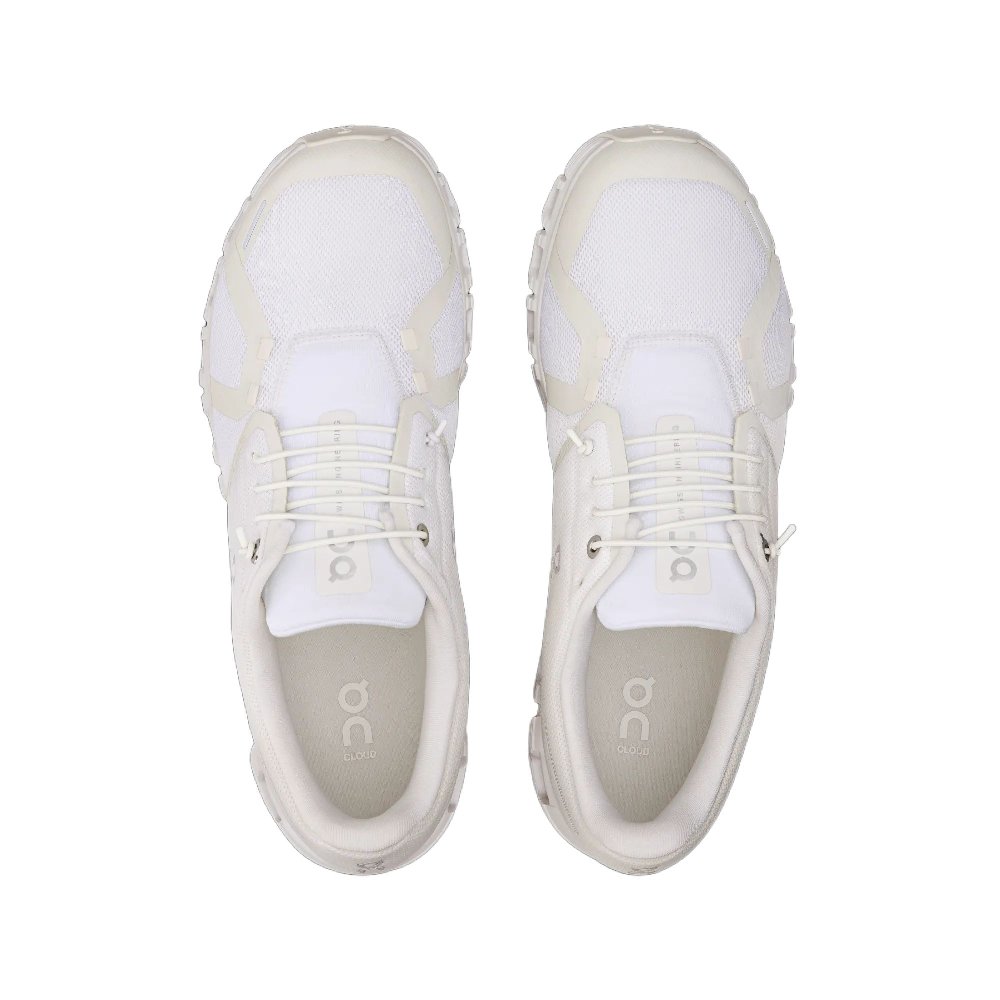 On Running Cloud 6 All White