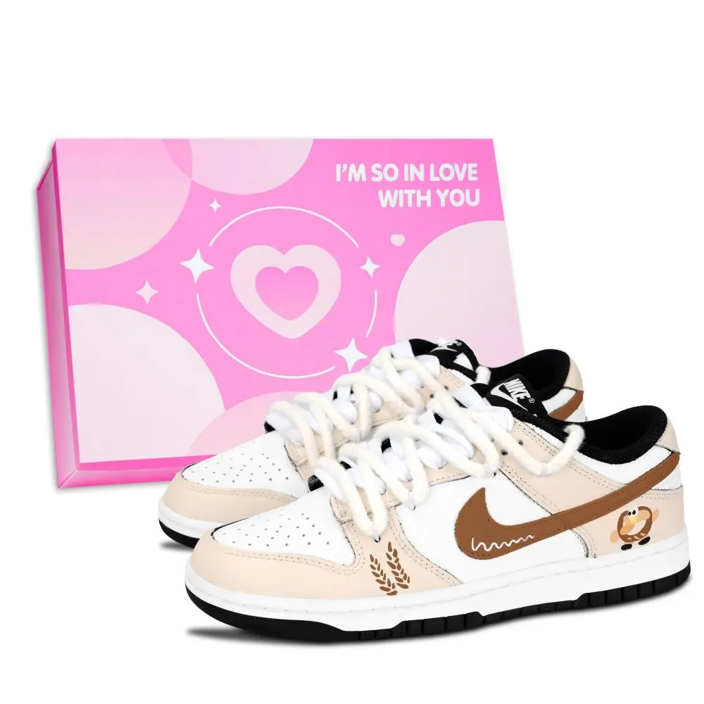Nike Dunk Black White, Wheat Man Walking Abrasion Resistant Low top Skateboard Shoes Unisex Brown