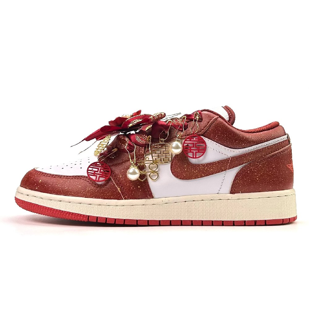 Jordan Air Jordan 1 Looks Like You Anti Slip Wear Resistant Low Top Vintage Basketball Shoes Unisex Gold Red White