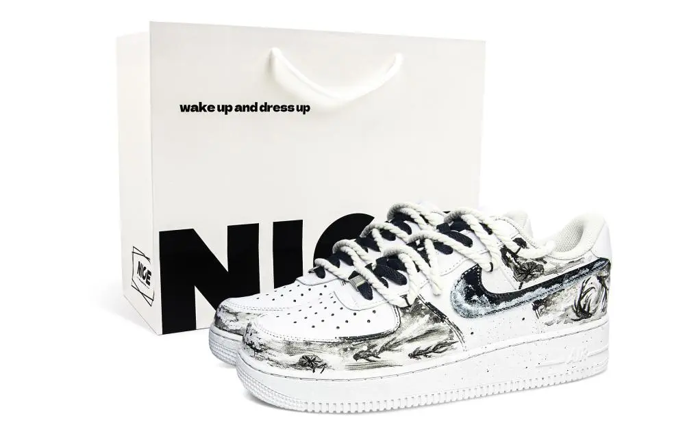 Nike Air Force 1 Abrasion Resistant Low Top Skateboard Shoes Unisex Black White