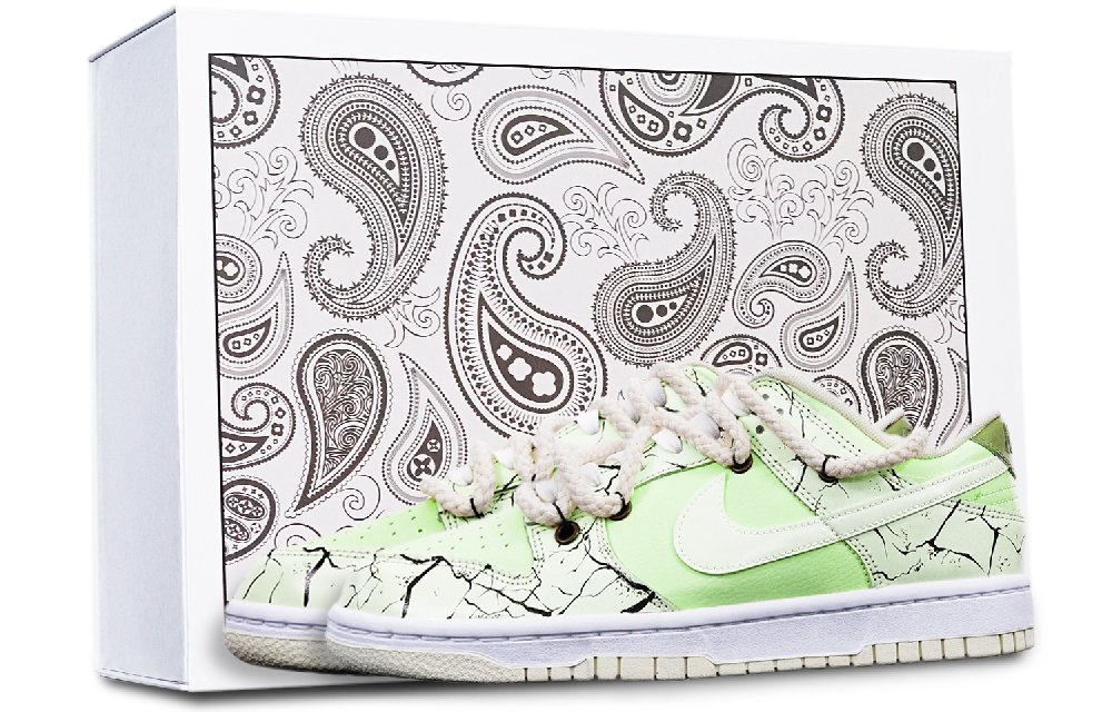Nike Dunk Low Retro Low-Top Skateboard Shoes Men's Pink Green White