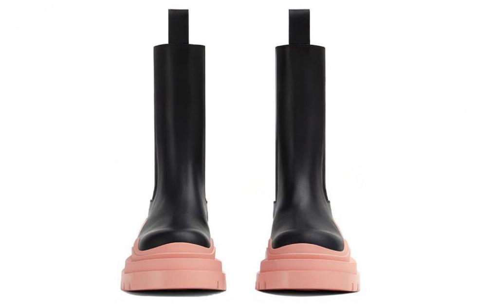Bottega Veneta Tire Chelsea Boots Women's Black Pink купить в интернет-магазине Yoocart с быстрой доставкой по России.