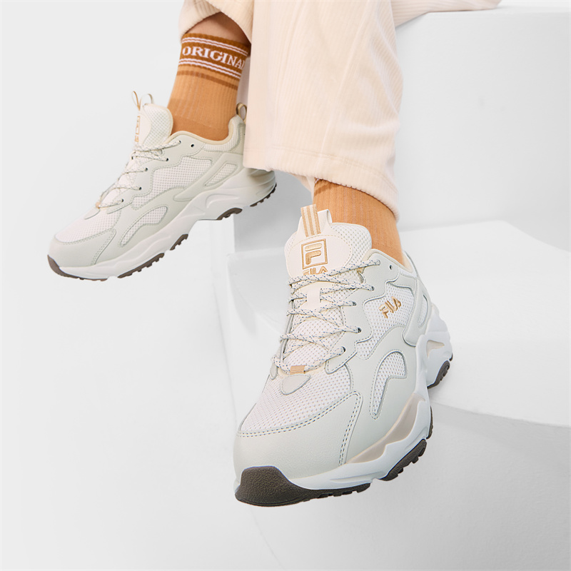 FILA Vintage Collection Low Top Casual Shoes Women's Snow/Haze Gray купить в интернет-магазине Yoocart с быстрой доставкой по России.