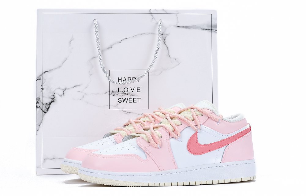 Jordan Air Jordan 1 Chestnut Anti-Slip And Wear-Resistant Coverage Low-Top Vintage Basketball Shoes Women's Pink