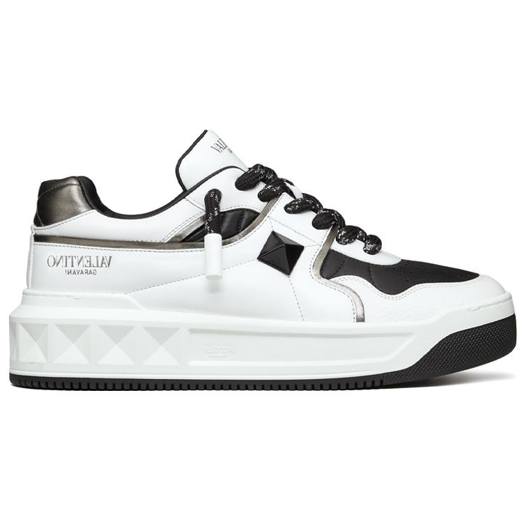 Valentino Garavani One Stud Xl Lace Up Sneakers купить в интернет-магазине Yoocart с быстрой доставкой по России.