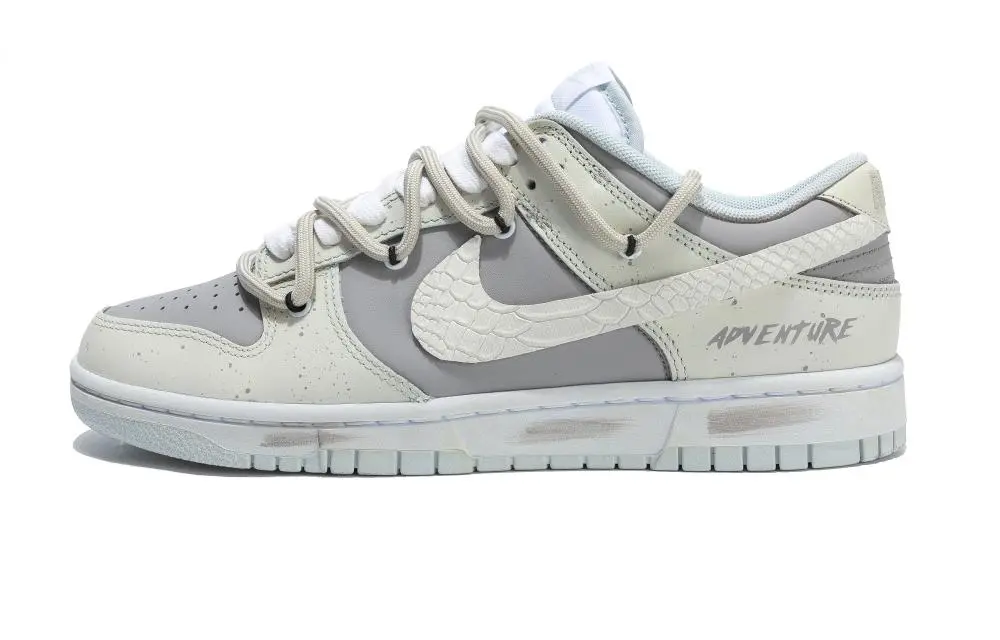 Nike Dunk Low White Dragon Horse Low-Top Skateboard Shoes Unisex Gray White