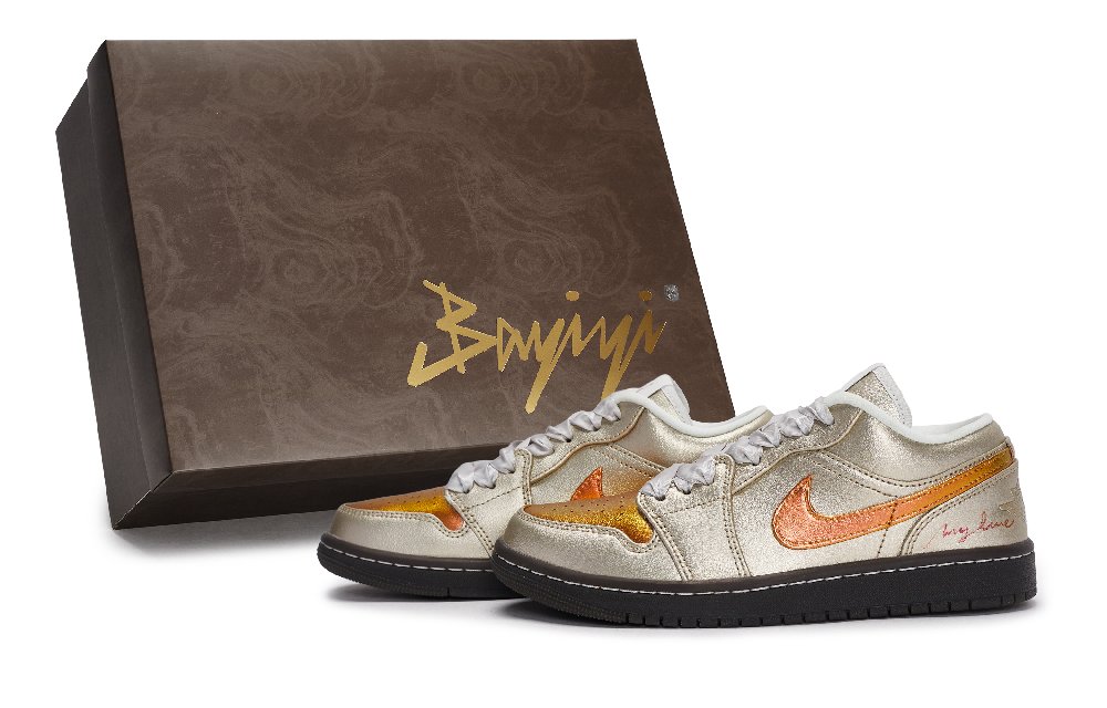 Jordan Air Jordan 1 Low Top Vintage Basketball Shoes Women's Champagne Gold