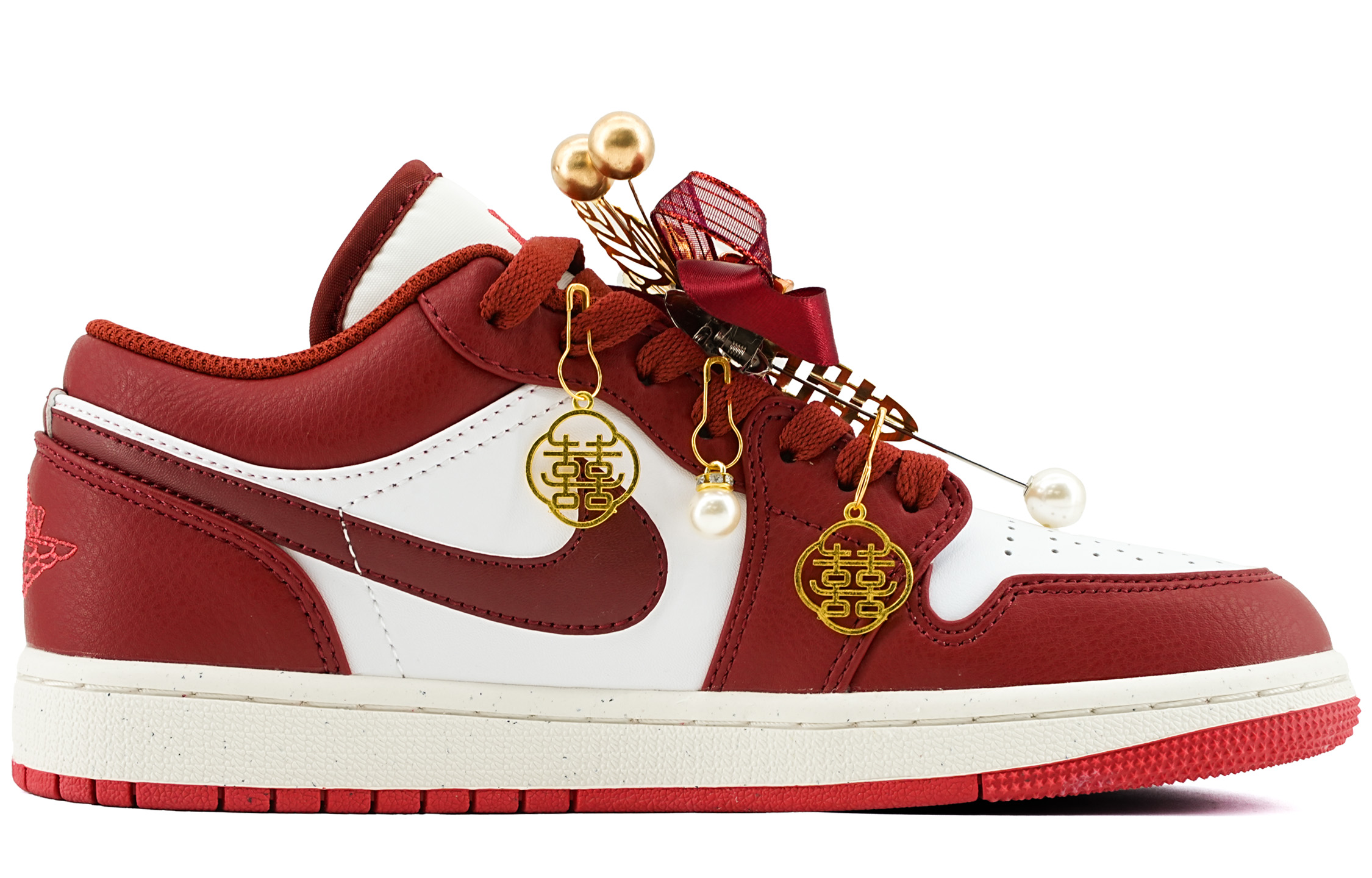 Jordan Air Jordan 1 Low Top Vintage Basketball Shoes Unisex Marriage Red купить в интернет-магазине Yoocart с быстрой доставкой по России.