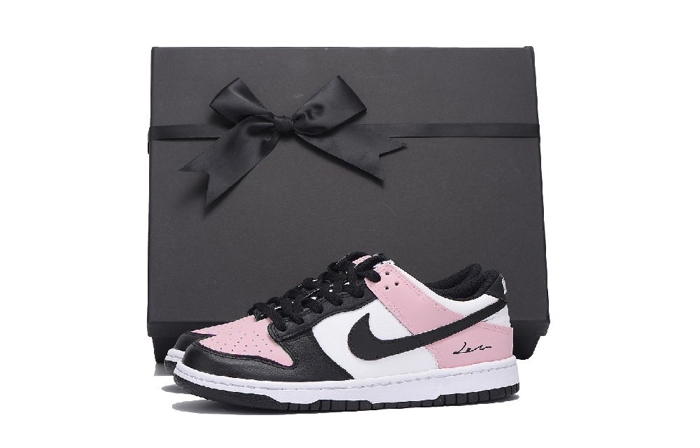 Nike Dunk Coverage Slip Resistant And Abrasion Resistant Low Top Skateboard Shoes Women's Pink
