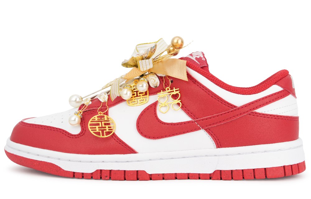Nike Dunk Wedding Shoes Abrasion Resistant Low Top Skateboard Shoes Unisex Red